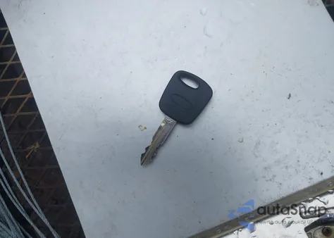 2002 Ford F-150 Lariat/Xlt z USA, uszkodzony, nr VIN 1FTRW08LX2KD03699